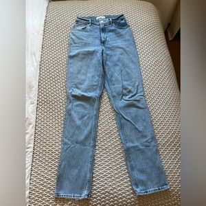 Abercrombie & Fitch Curve Love Ultra High Rise 90s Straight Jean, Size 26 LONG
